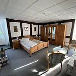 酒店 Jagdschloss Lalendorf
