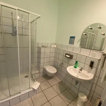 Jagdschloss Hotel *
