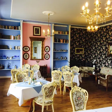 Jagdschloss Hotel *