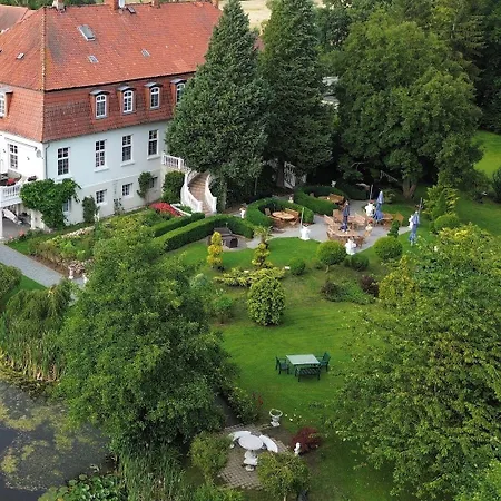 酒店 Jagdschloss Lalendorf