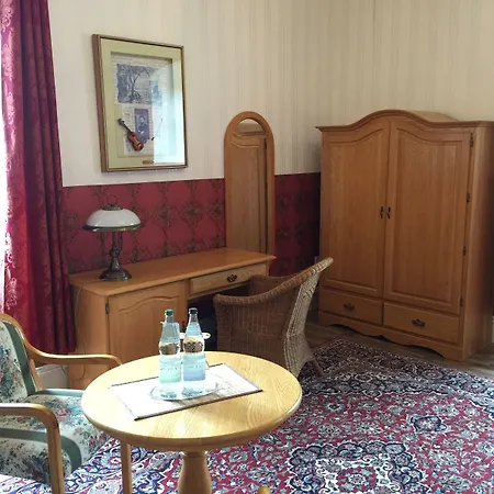 Jagdschloss Отель *