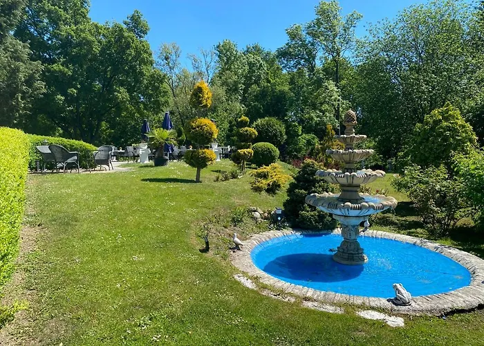 Jagdschloss Ξενοδοχείο *