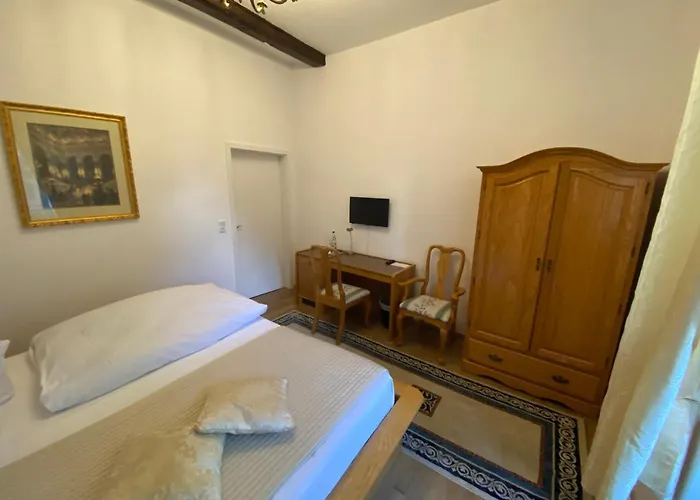 Hotel Jagdschloss *